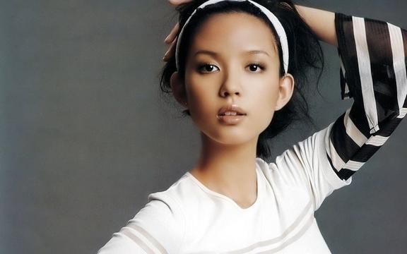 小学生喝什么牛奶好(儿童喝什么牌子的纯牛奶好)