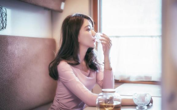 多晶冰糖和单晶冰糖哪个更健康(冰糖是单晶体还是多晶体好)