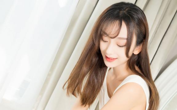 土豆蒸熟搭配面粉，教你做出健康又美味的家常手工面