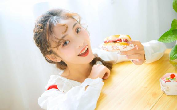 迷你世界美食村全部露脸(我不想真人出镜，是做美食领域好还是vlog好？)