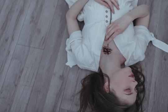 男人吃蜂王浆能影响性功能吗(孩子吃蜂王浆会引起早熟吗？)