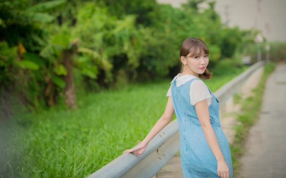 吃蜂蜜对人有什么好处(女人经常吃蜂蜜的好处女人经常吃蜂蜜有什么功效)