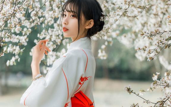 男人尿出血是怎么回事(小便有血是怎么回事)
