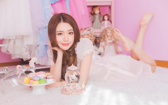 柔滑可口：用纯牛奶打造的简易布丁甜点